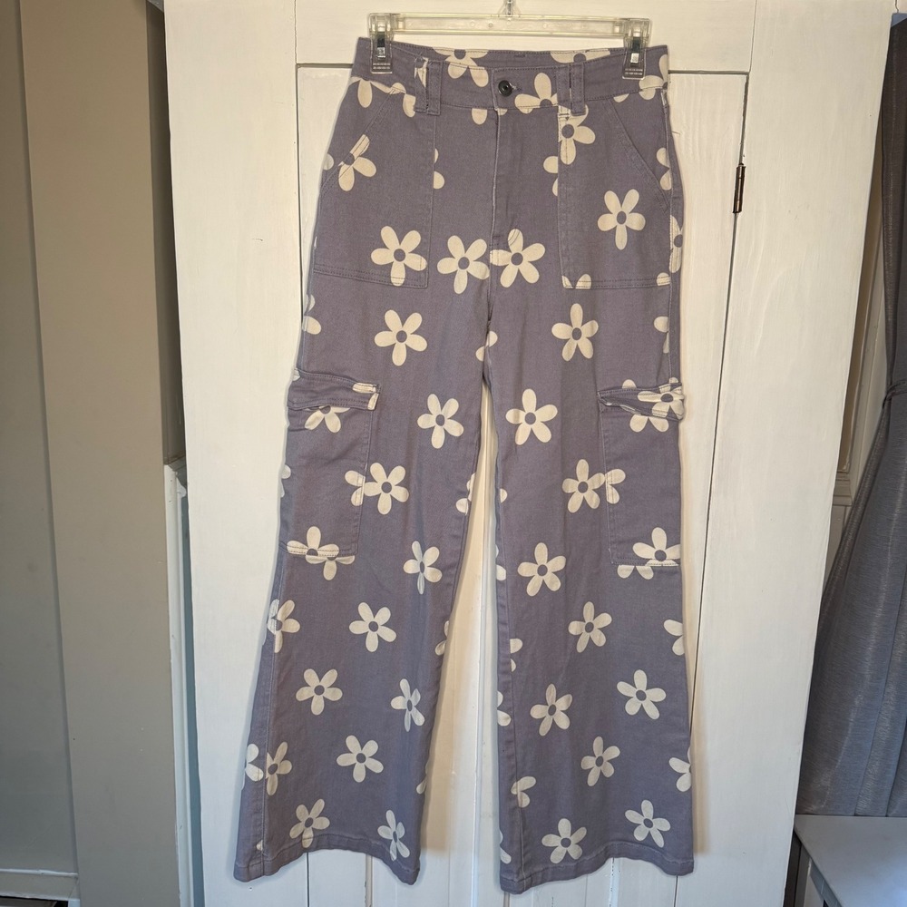 Altar'D State Women's Size Small Cargo Pants Purple Daisy Print Wide Leg Flowers